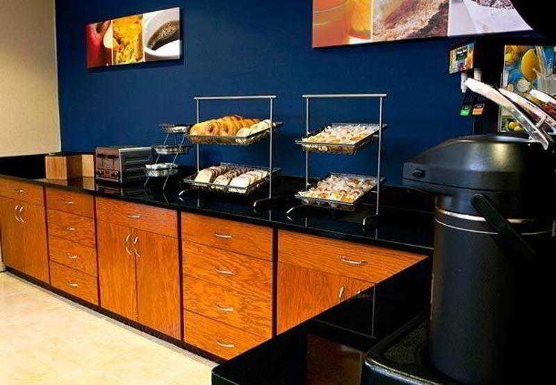 Fairfield Inn & Suites Lima Restaurant photo